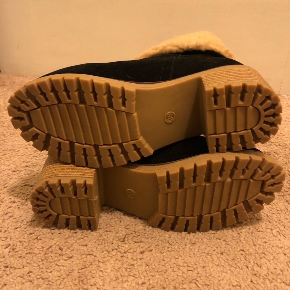 Shoes - Picture 5 of 5